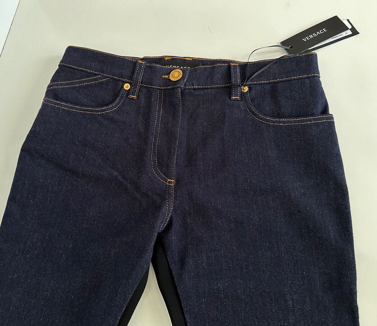 Neu mit Etikett: 925 $ Versace Damen-Jeans in Denimblau, Größe 27 US 1003998, hergestellt in Italien