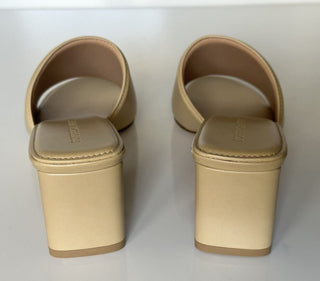 NIB $760 Bottega Veneta Calf Leather Sandals Shoes Cane Sugar 8 US 651378 Italy
