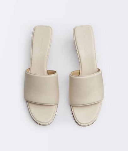 NIB $760 Bottega Veneta Calf Leather Sandals Shoes White 7.5 US 651378 Italy