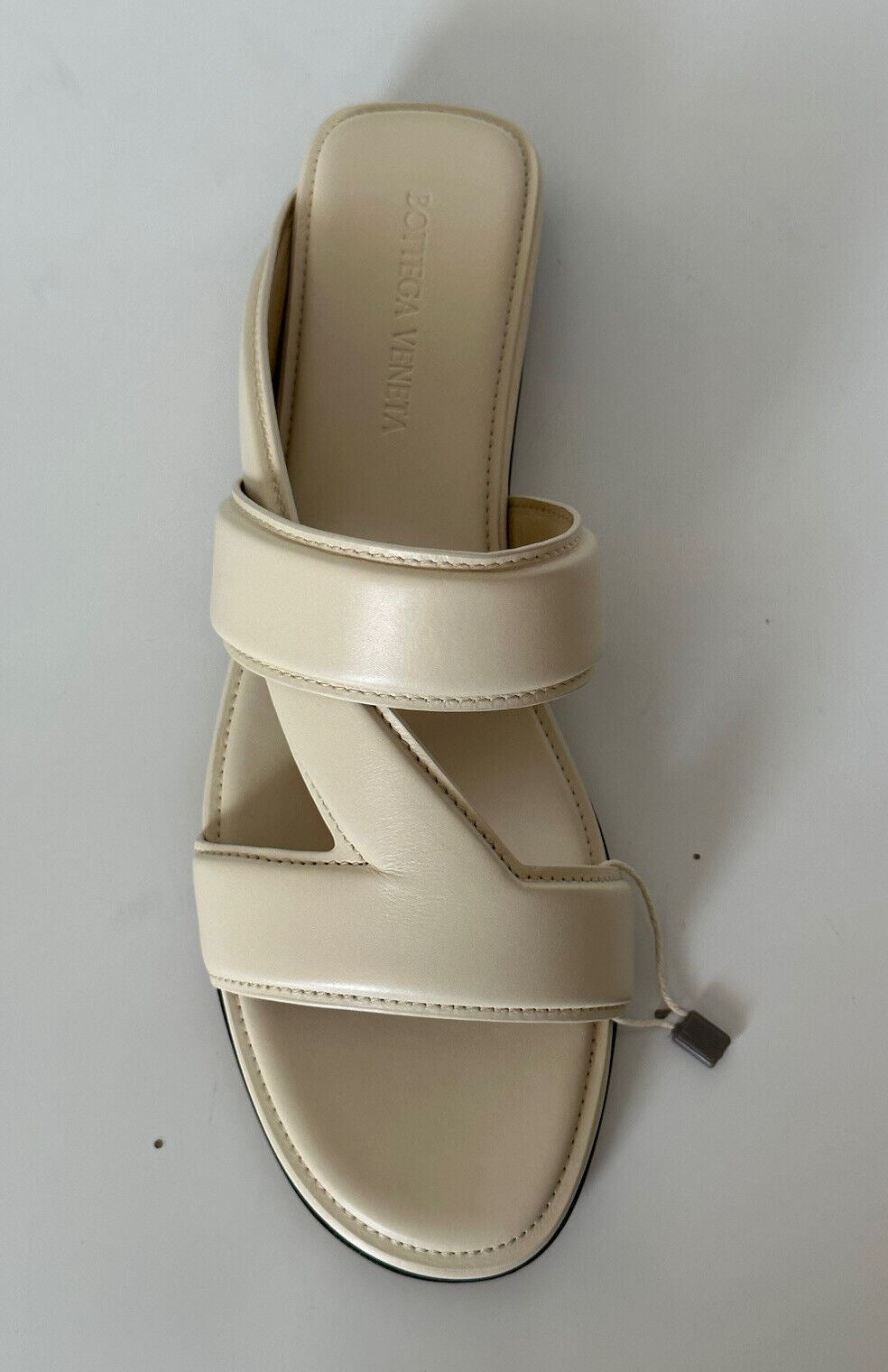 NIB $ 760 Bottega Veneta Kalbsleder Mule Sandalen Schuhe Sea Salt 7,5 US 651374 