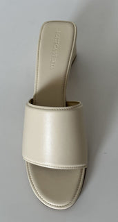 NIB $760 Bottega Veneta Calf Leather Sandals Shoes White 9 US 651378 Italy