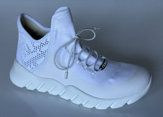 NIB $930 Fendi Mens Fabric/Leather White Sneakers 6 US (39 Euro) 7E1477 Italy