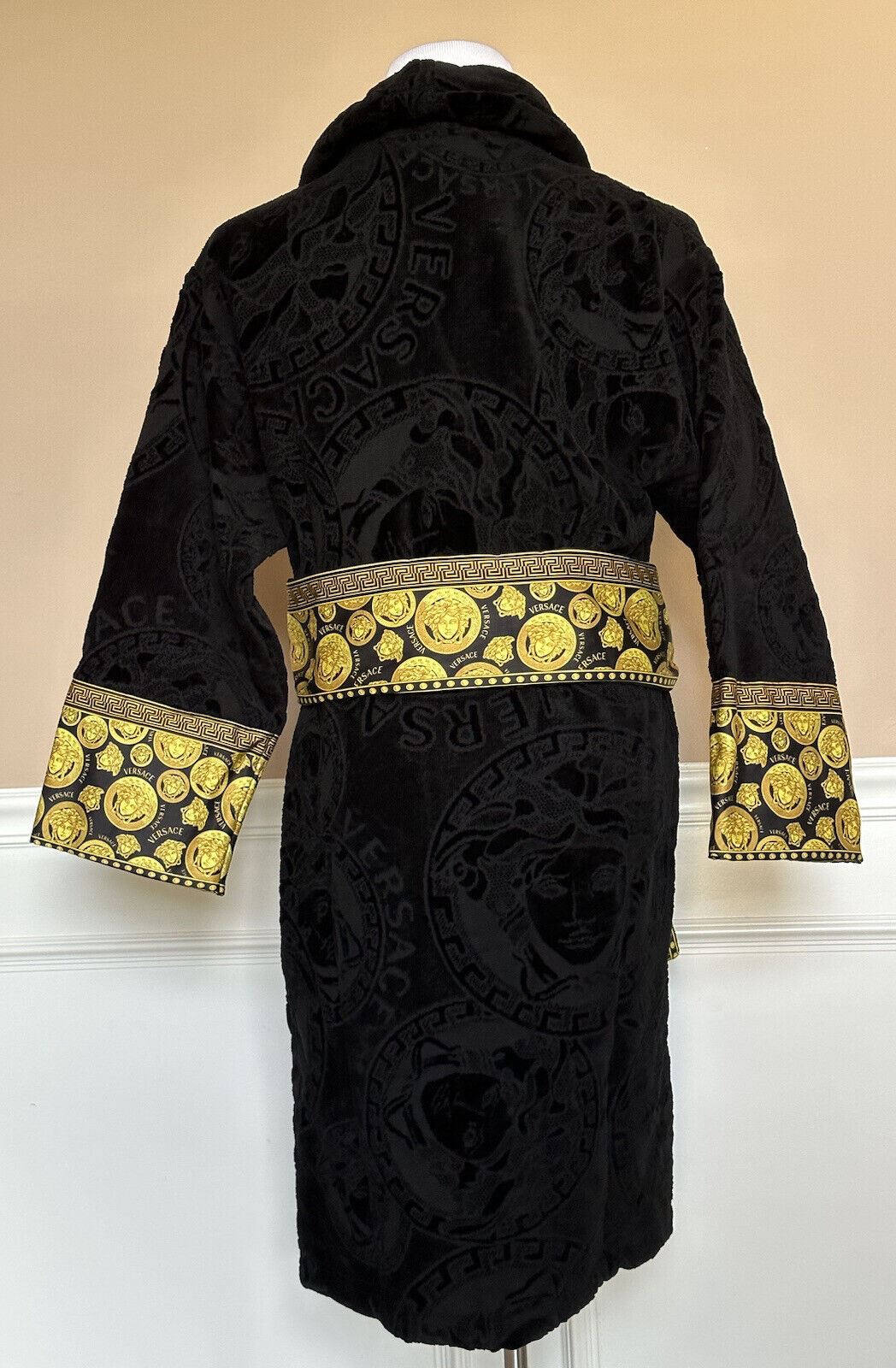 NWT $1500 Versace Medusa Хлопковый махровый банный халат, черный, маленький ZACJ00008