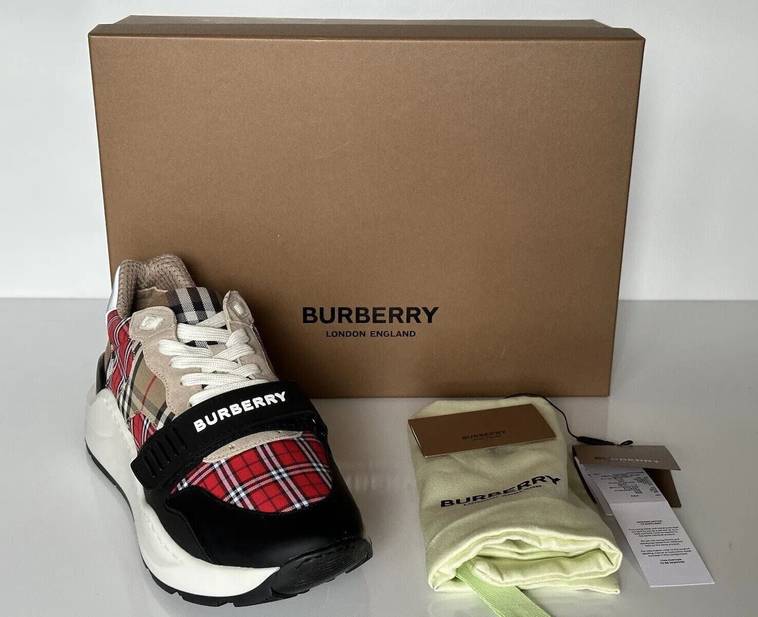 Мужские разноцветные кроссовки Burberry Ramsey стоимостью 790 долларов США 9,5 США (42,5) 8048632 Италия 