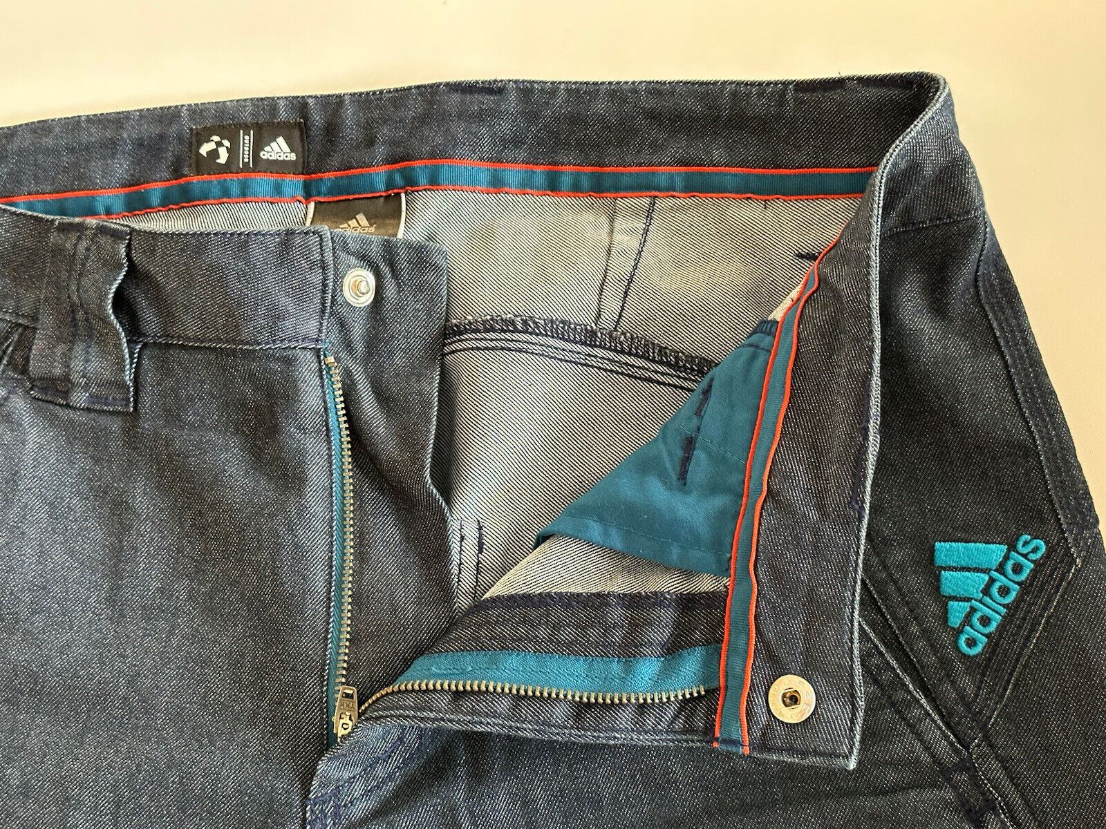 Blaue Adidas-Jeansshorts für Herren, Größe 32" Taille 