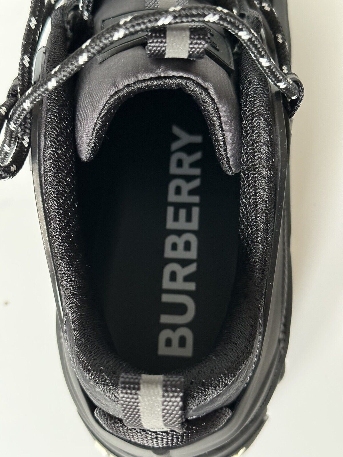NIB $890 Burberry Men's Arthur  Dark Charcoal Sneakers 10 US (43 Eu) 8042584 IT