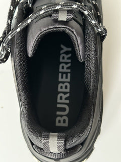 Мужские темно-серые кроссовки Burberry Arthur Dark Charcoal за 890 долларов США 11 США (44 ЕС) 8042584 IT 