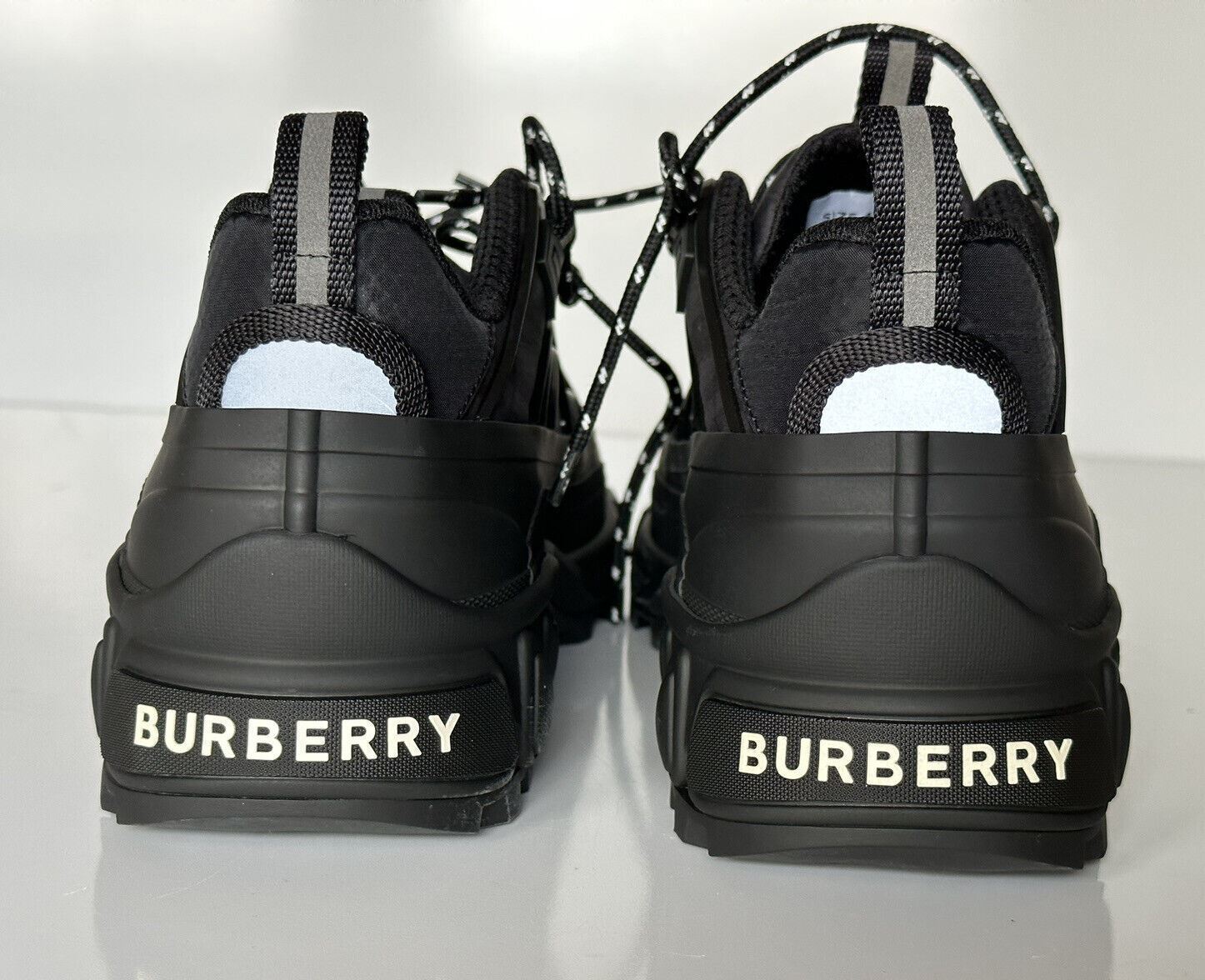 NIB $890 Burberry Men's Arthur  Dark Charcoal Sneakers 11 US (44 Eu) 8042584 IT