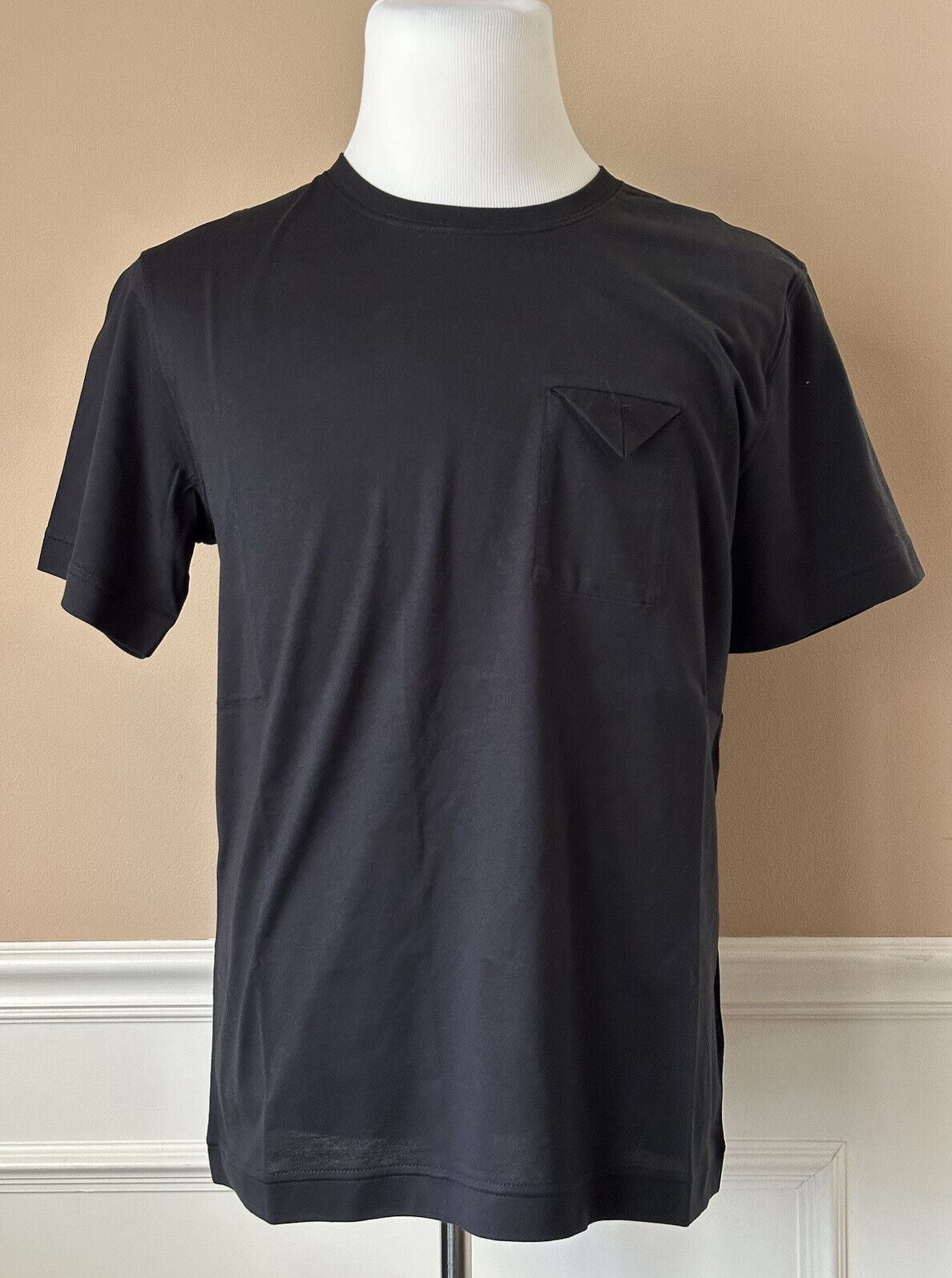 Neu mit Etikett: 440 $ Bottega Veneta Herren-T-Shirt aus schwarzem Jersey mit Tasche M (48 Euro) IT 595835