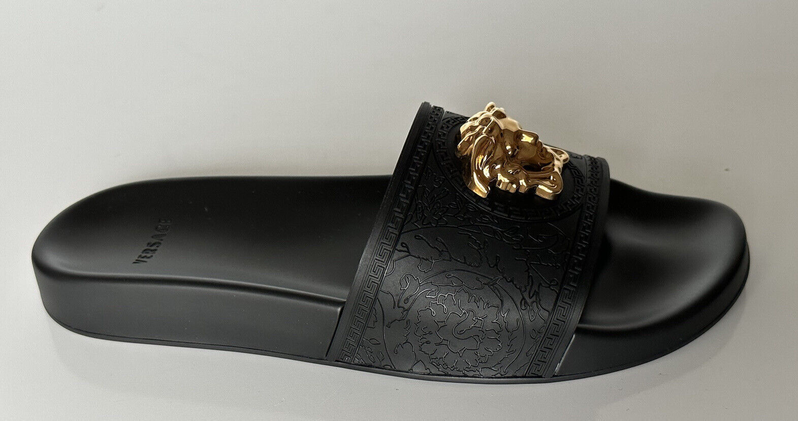 NIB $ 450 Versace Gold Medusa Head Slides Sandalen Schwarz 7 US (37 Euro) Italien 