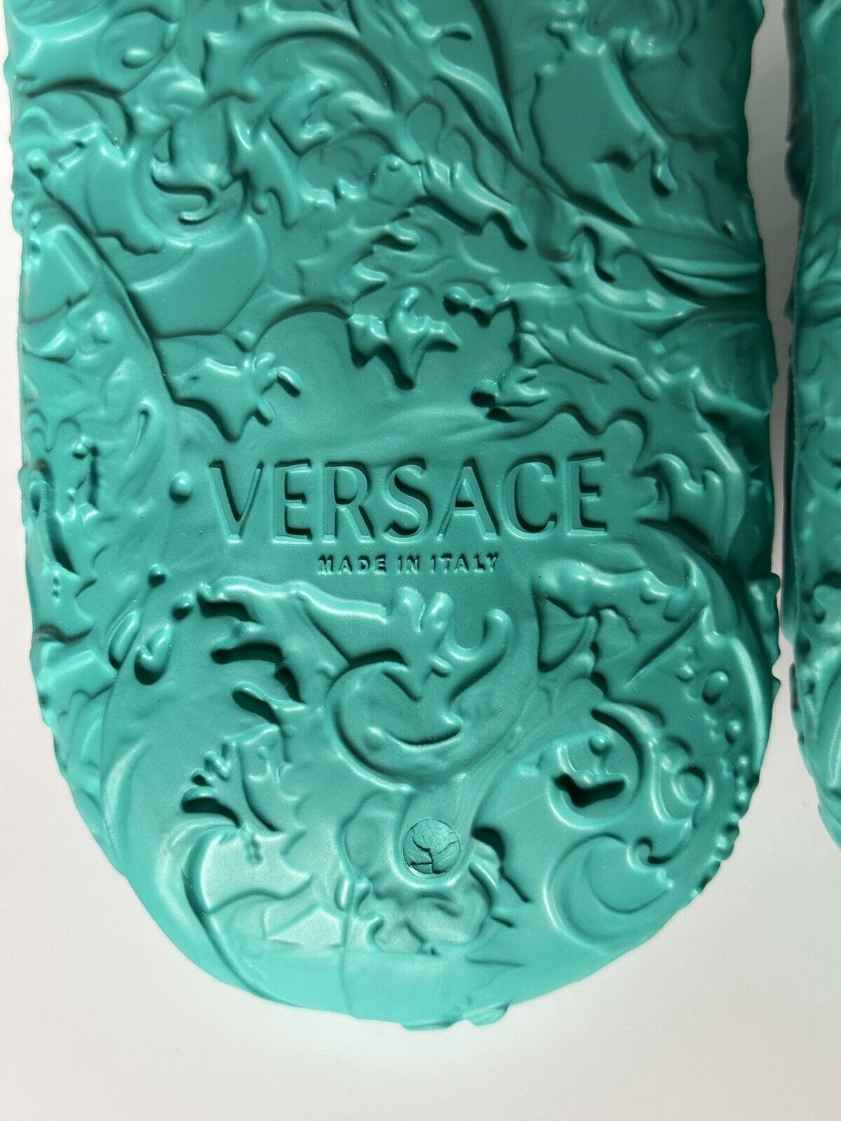 NIB $525 Versace Medusa Head Slides Pool Sandals Turquoise 10 US (43) 1005746 IT