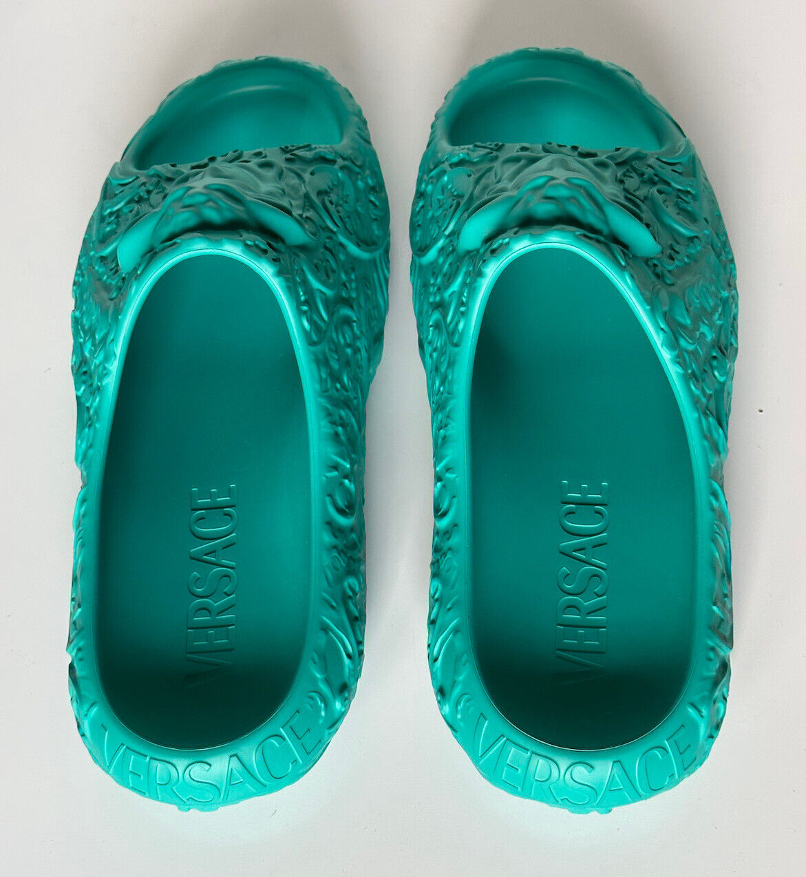 NIB $525 Versace Medusa Head Slides Pool Sandals Turquoise 10 US (43) 1005746 IT