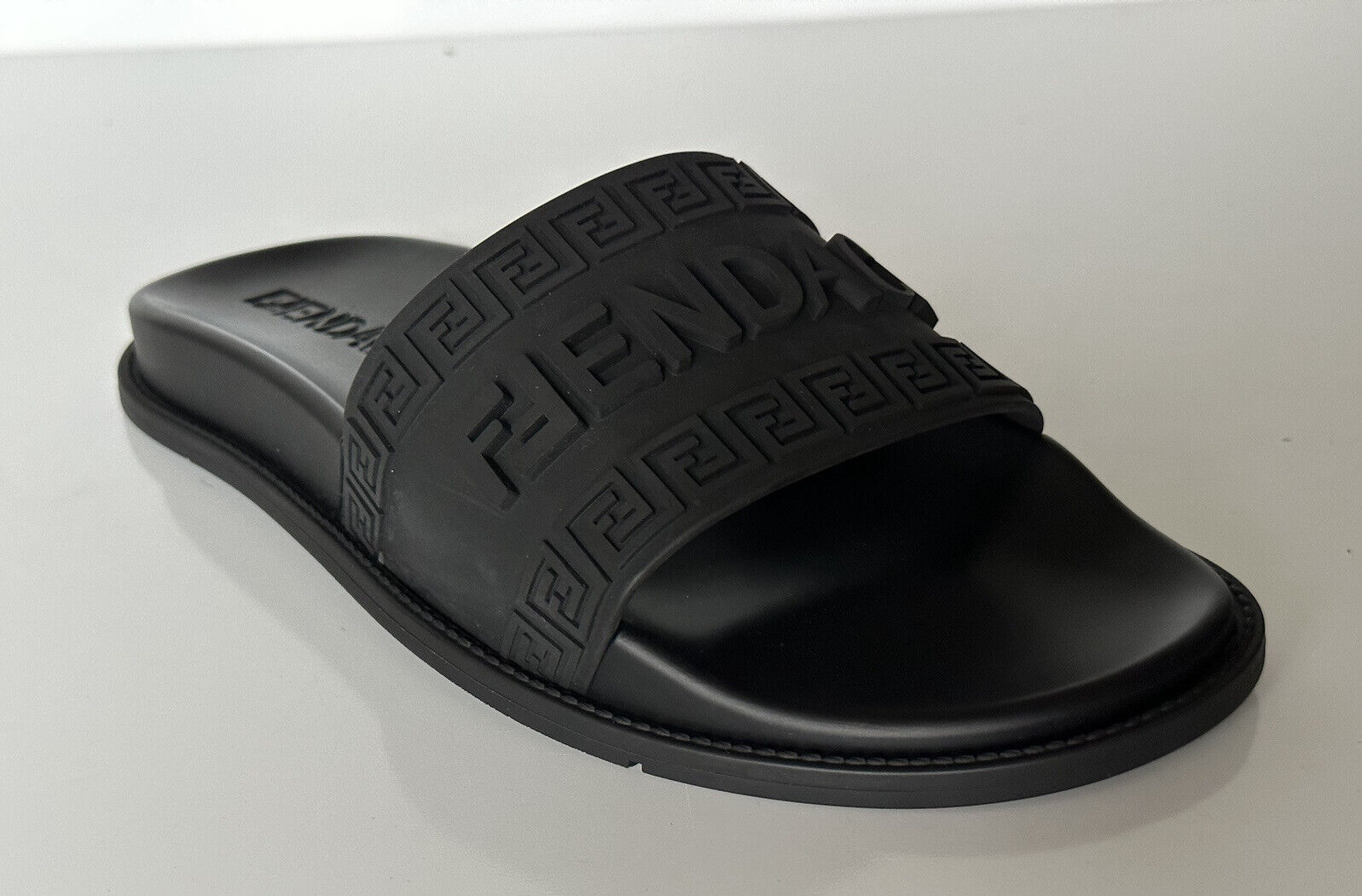 NIB $ 520 Fendace Fendi&amp;Versace Slide-Sandalen aus Gummi Schwarz 12 US/11 UK IT 7X1551 