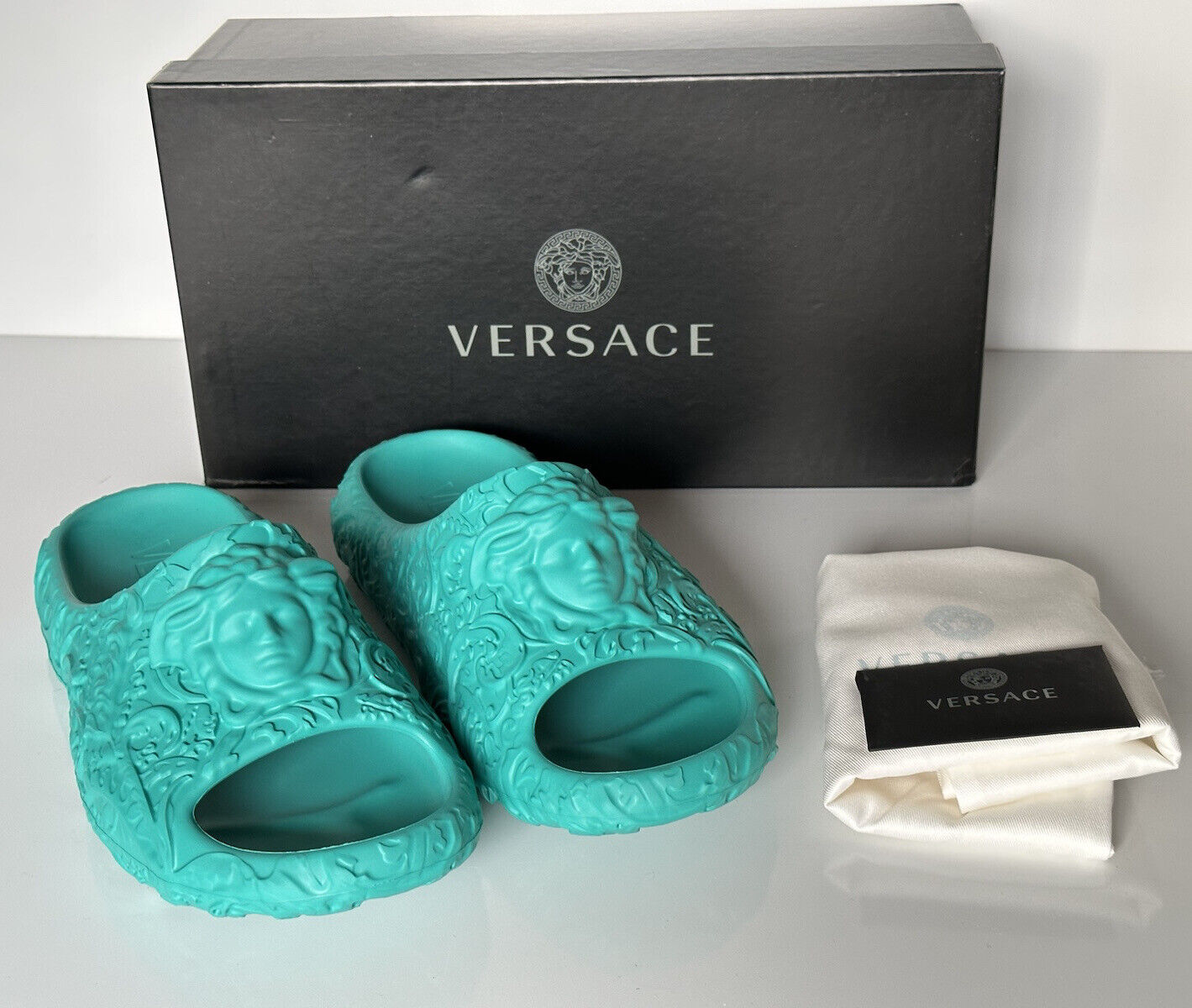 Сандалии для бассейна Versace Medusa Head Slides, 525 долларов США, бирюзовые 9 США (42) 1005746 IT 