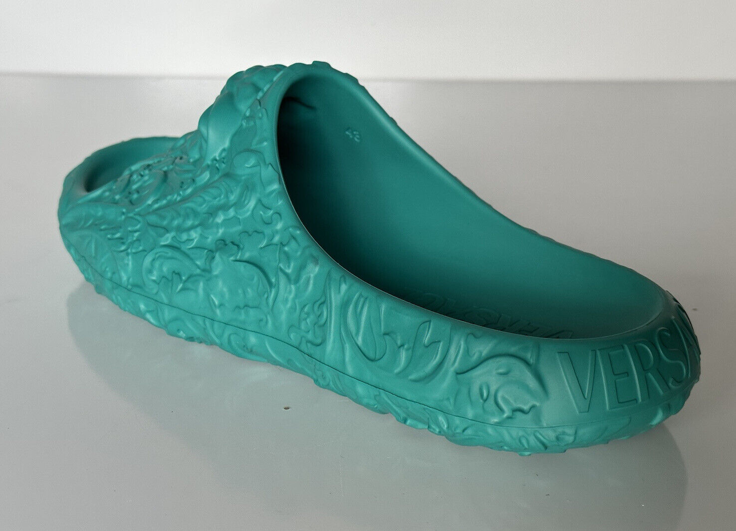 NIB $525 Versace Medusa Head Slides Pool Sandals Turquoise 11 US (44) 1005746 IT