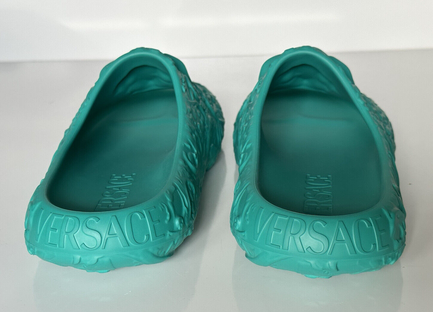 NIB $525 Versace Medusa Head Slides Pool Sandals Turquoise 12 US (45) 1005746 IT