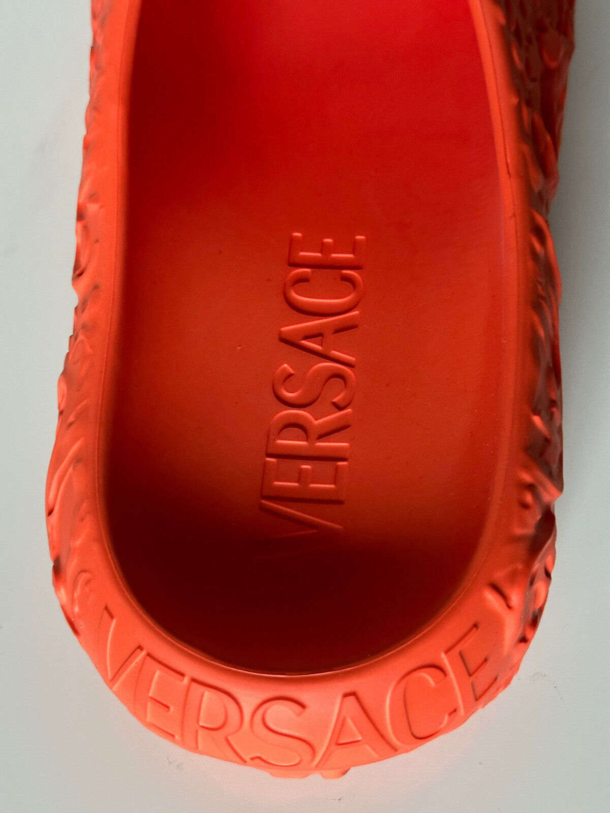 NIB $525 Versace Medusa Head Slides Pool Sandals Orange 10 US (43) 1005746 IT