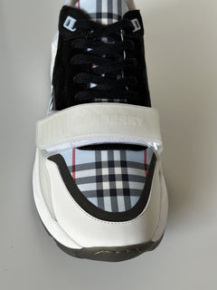Мужские кроссовки Burberry Ramsey Pale Blue за 790 долларов США 12 США (45 евро) 8051415 IT 