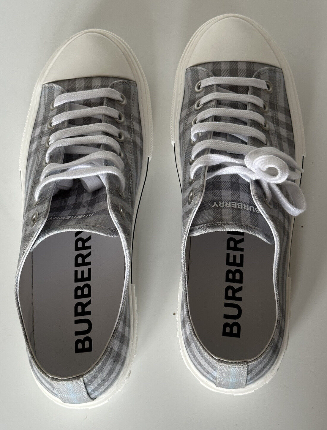 NIB $ 590 Burberry Herren-Low-Top-Sneaker mit grauen Karos, 12,5 US (45,5) 8052341 IT 