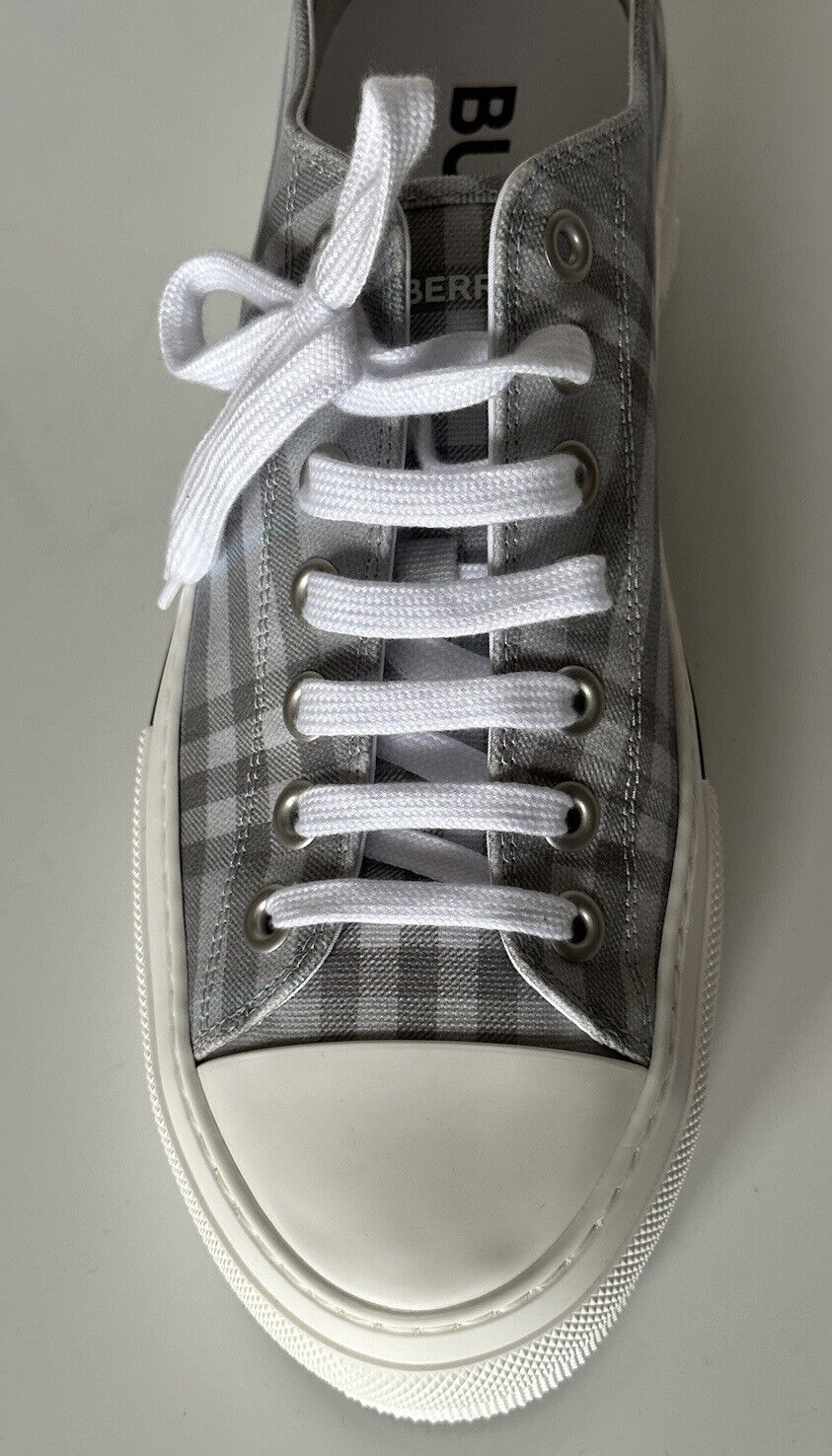 NIB $ 590 Burberry Herren-Low-Top-Sneaker mit grauen Karos, 12,5 US (45,5) 8052341 IT 