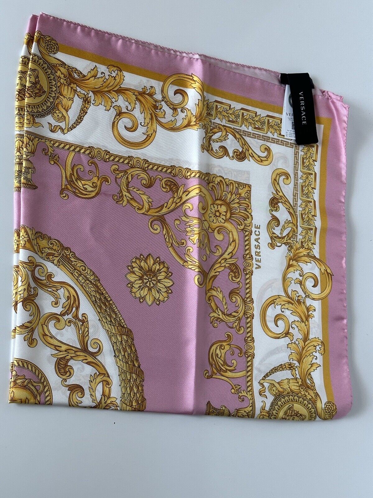 Платок-платок Versace Medusa из шелкового твила Barocco стоимостью 500 долларов США 36,5 x 36 дюймов IT IF090018