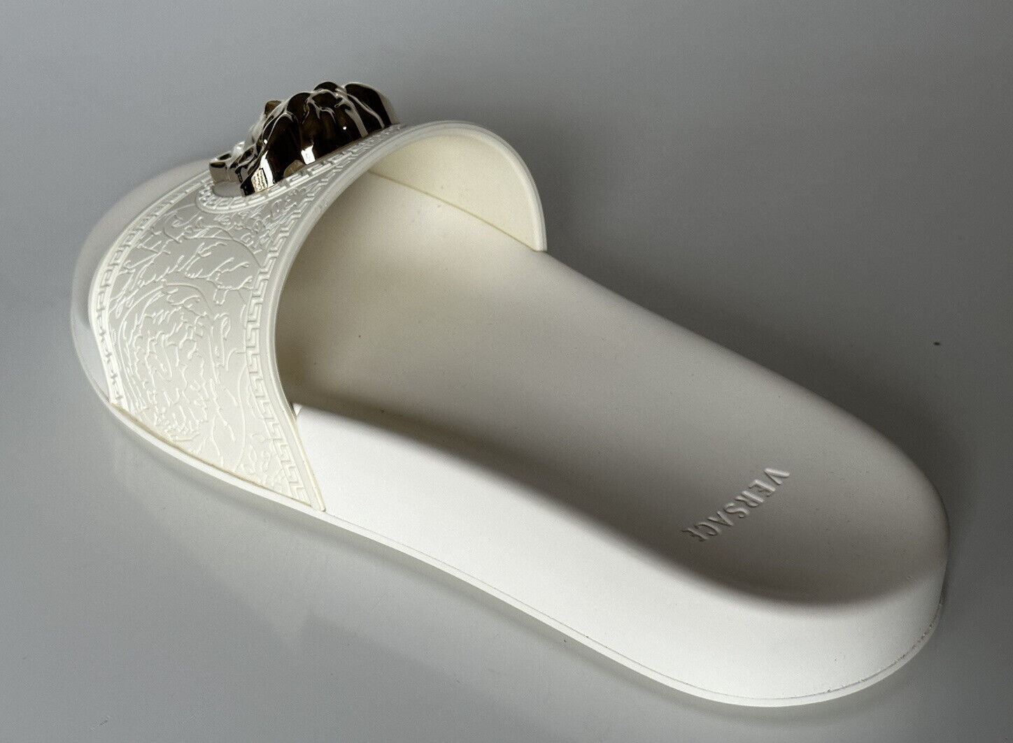 NIB $425 Versace Medusa Head Slides Sandals White 8.5 US (38.5 Eu) DSR262CN IT