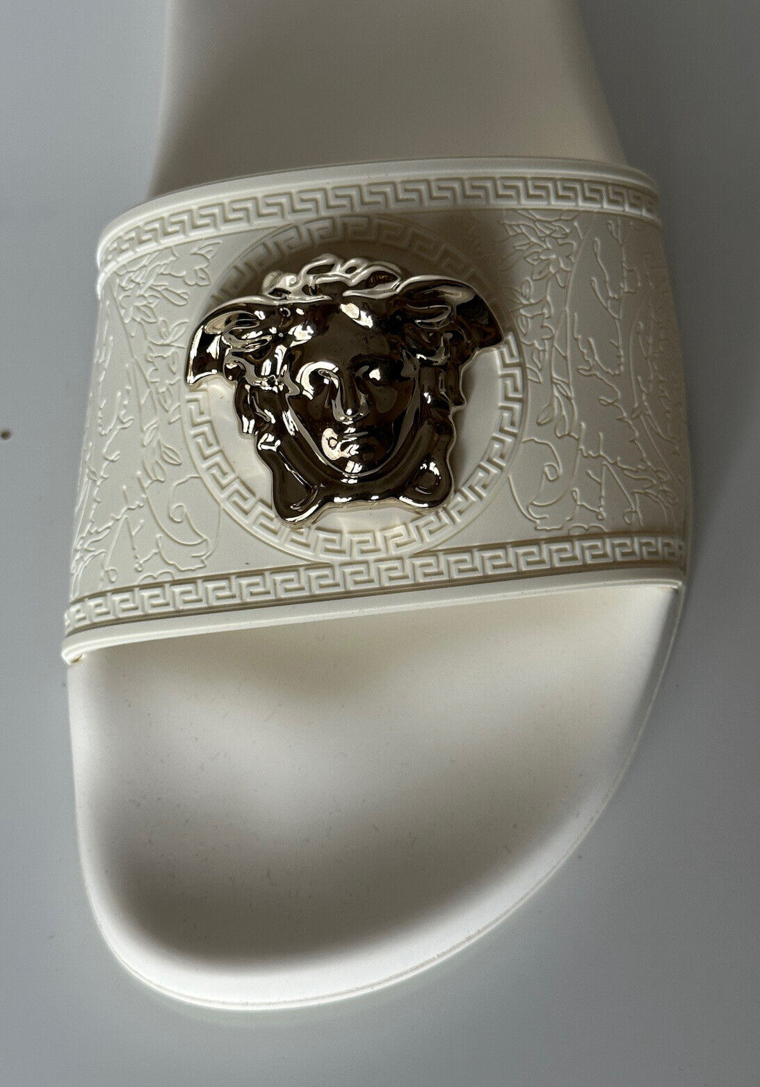 NIB $425 Versace Medusa Head Slides Sandals White 8 US (38 Eu) DSR262CN IT