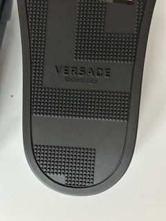 NIB 575 долларов США Versace Gold Medusa Кожаные/резиновые сандалии Черные 13 США (46) 1004983 IT