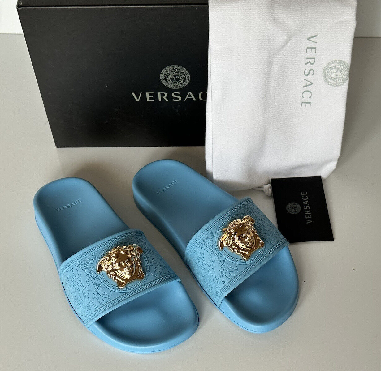 NIB 450 долларов США Versace Gold Medusa Босоножки-шлёпанцы Небесно-голубой 9 США (39) 1004190 IT 