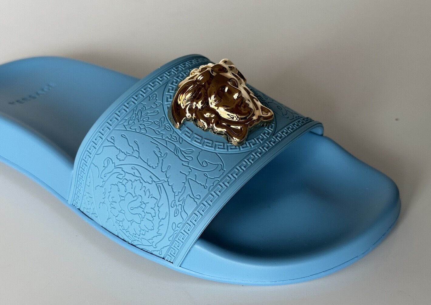 NIB $450 Versace Gold Medusa Head Slides Sandals Sky Blue 11 US (41) 1004190 IT