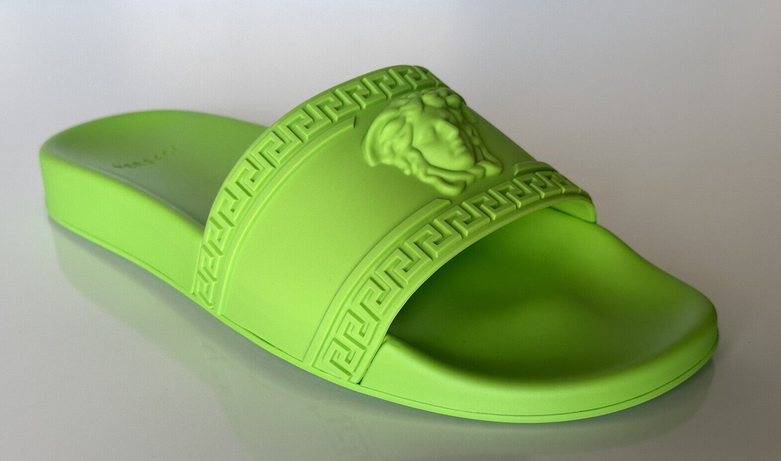 NIB Versace Medusa Head Slides Sandals Neon Green 6 US (39 Euro) DSU5883 Italy