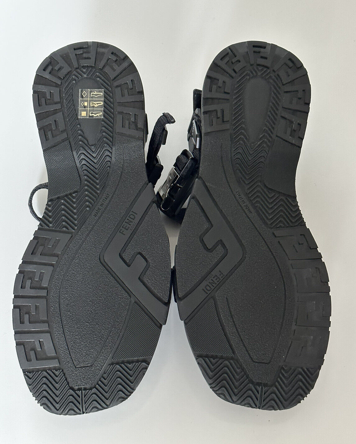 NIB 895 $ Fendi Herren FF Strapped Black Sandalen 11 US/ 10 UK Italien 7X1503