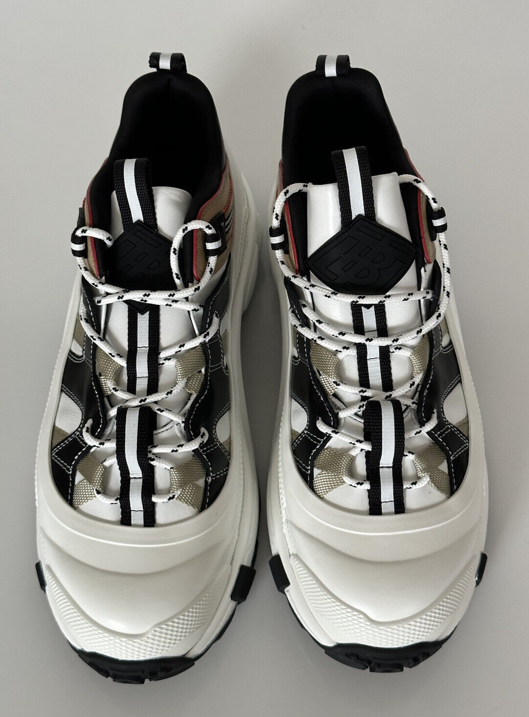 NIB $890 Burberry Arthur Men's White Icon Stripe Sneakers 11 US (44) 8048548 IT