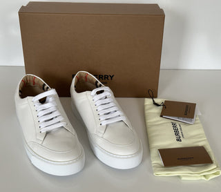 NIB Burberry Weiße Low-Top-Ledersneaker für Damen 9 US (39 Eu) 8043210 Italien 