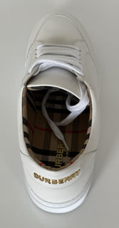 NIB Burberry Weiße Low-Top-Ledersneaker für Damen 9 US (39 Eu) 8043210 Italien 