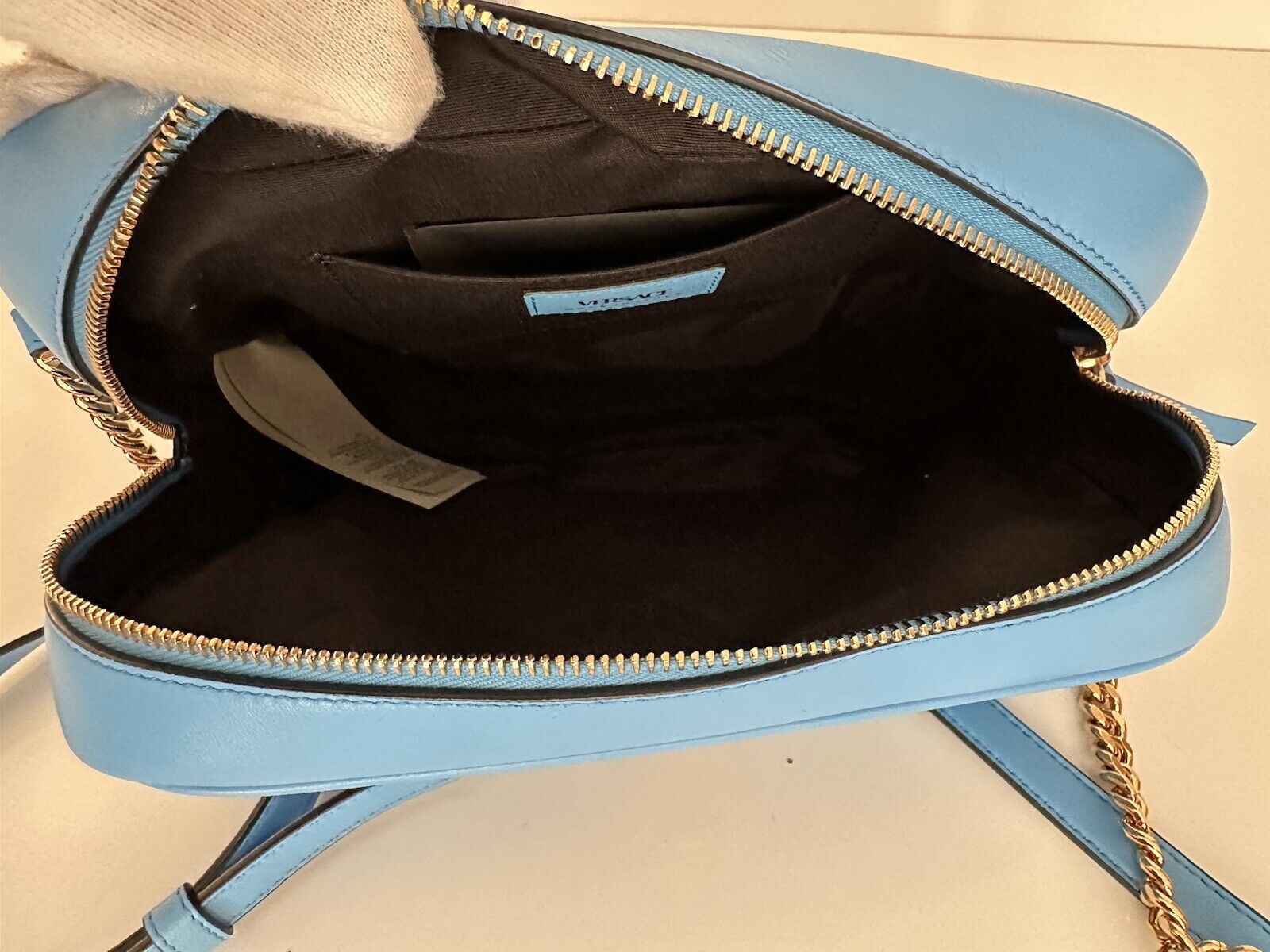 Neu mit Etikett: 1275 $ Versace Mittelgroße Umhängetasche aus gestepptem Lammleder in Blau 1008828 Italien 