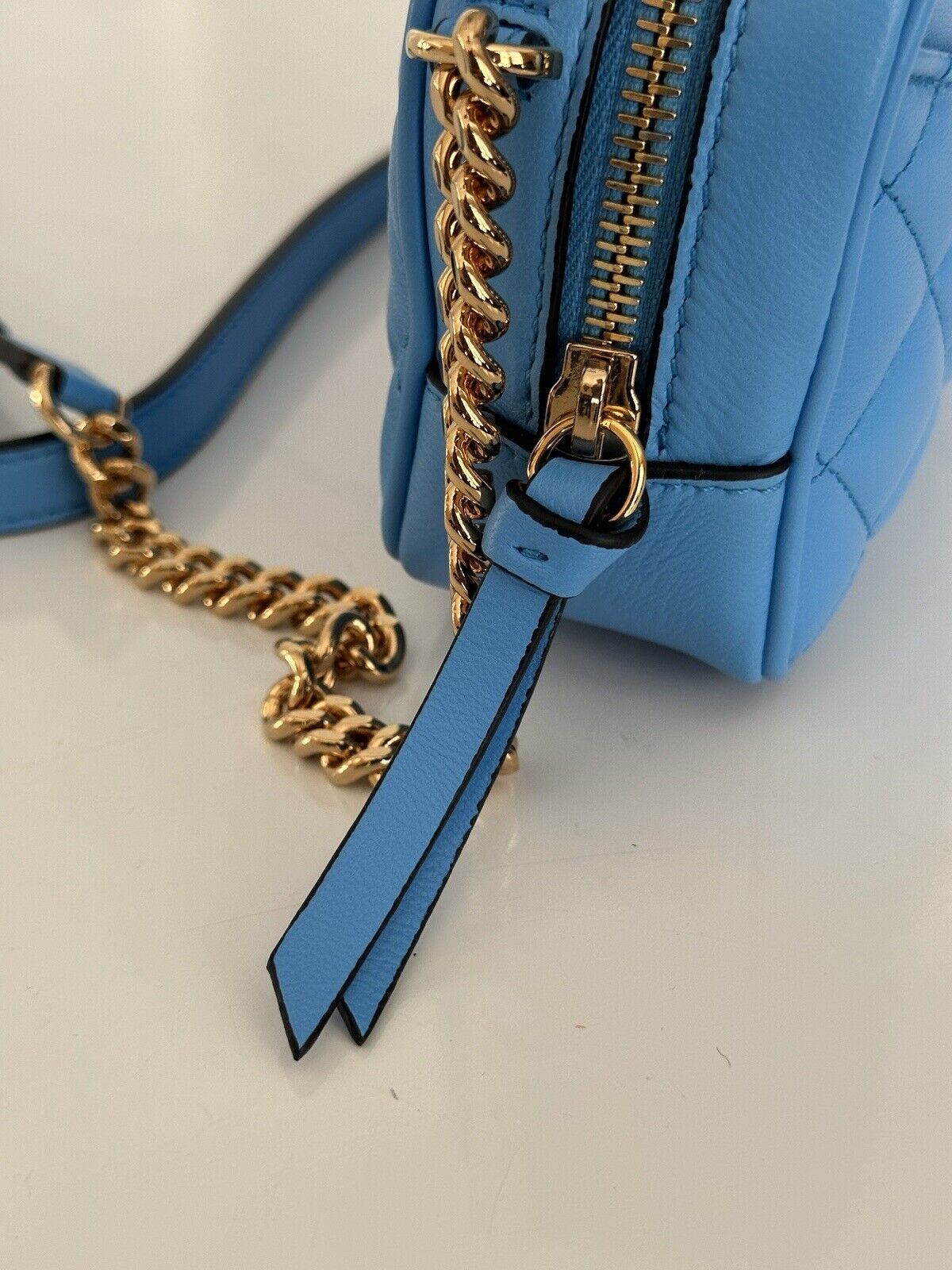 NWT 1195 $ Versace Kleine Umhängetasche aus gestepptem Lammleder in Blau 1008827 Italien 