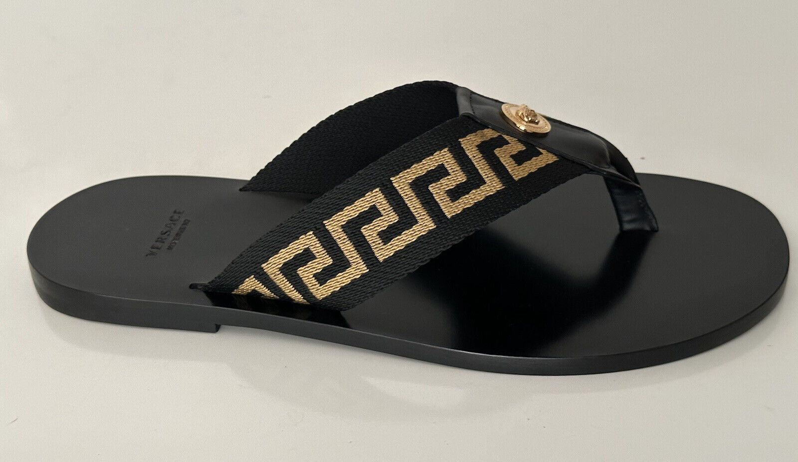 NIB Versace Мужские черные шлепанцы Greca Signature 12 США (45 евро) DSU7340 IT 