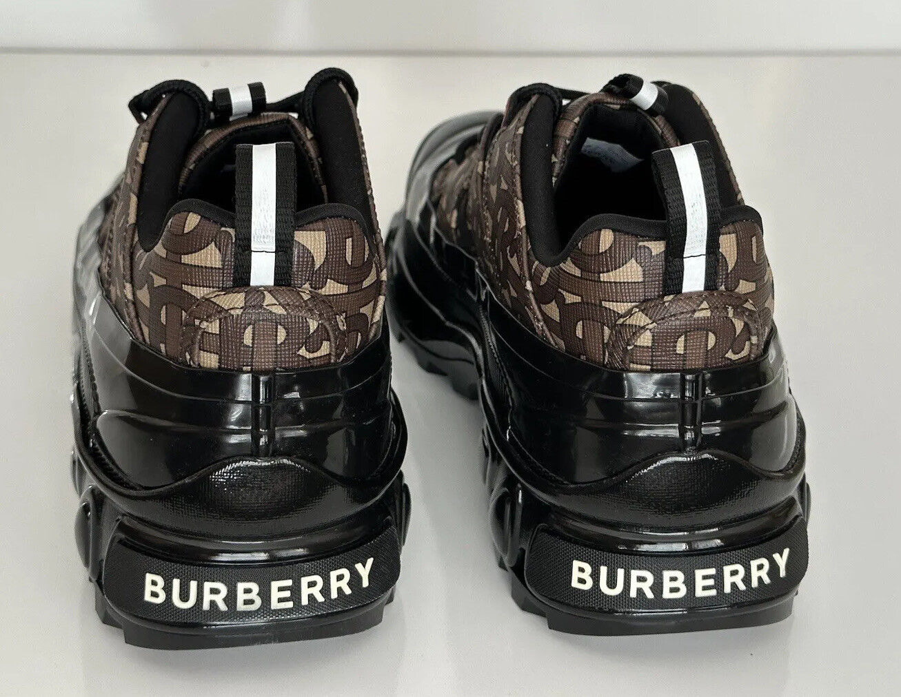 NIB $870 Burberry Arthur Mens Bridal Brown Leather Sneakers 9 US (42) 8021778 IT