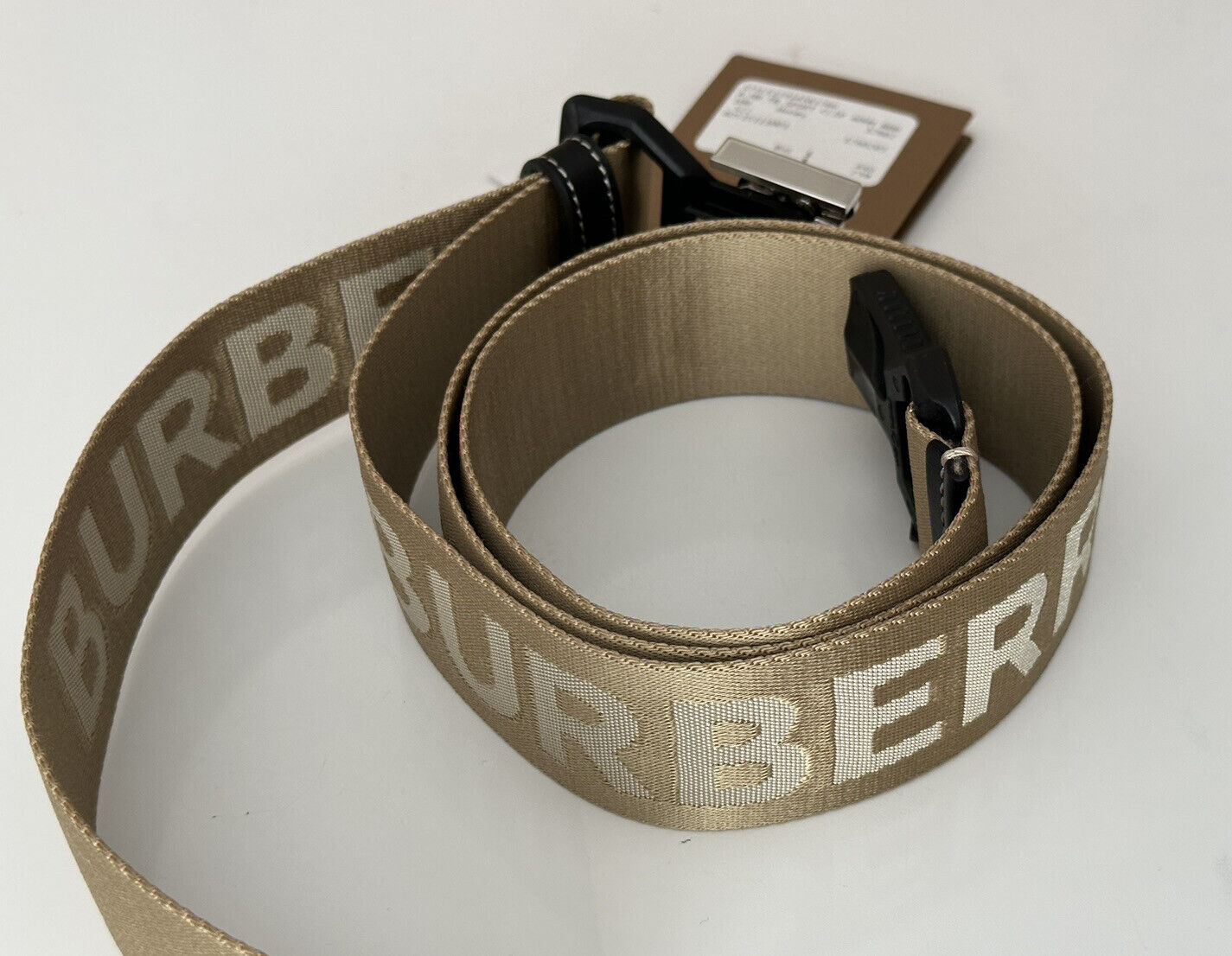 Neu mit Etikett: 440 $ Burberry TB Monogramm brauner Nylongürtel 40/100 8051511 Hergestellt in Italien 