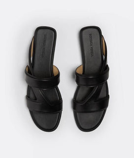 NIB Сандалии-мулы Bottega Veneta из телячьей кожи, черные 7, США 651374 