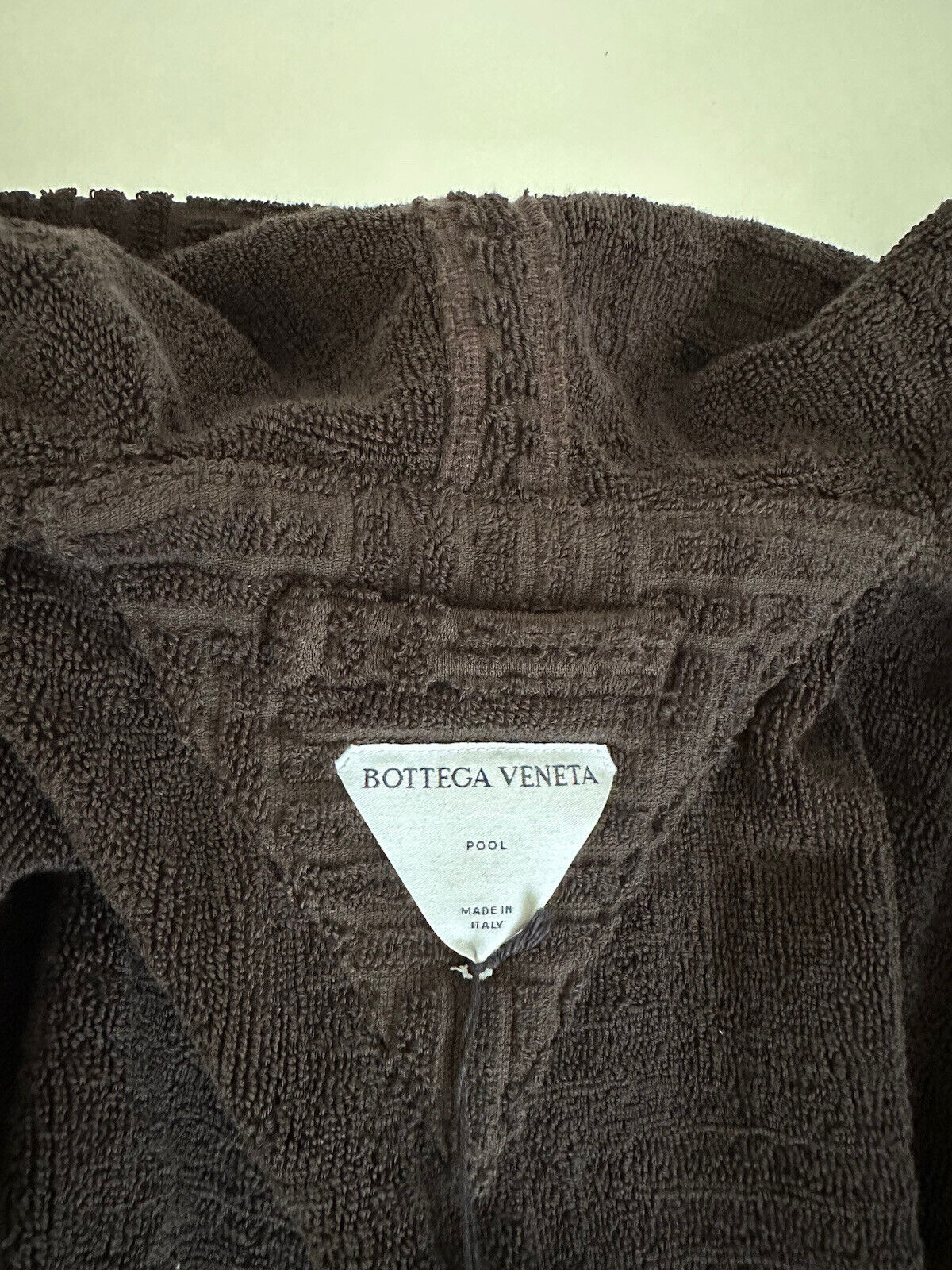 NWT $700 Bottega Veneta Intrecciato Хлопковый махровый банный халат Коричневый средний 656097