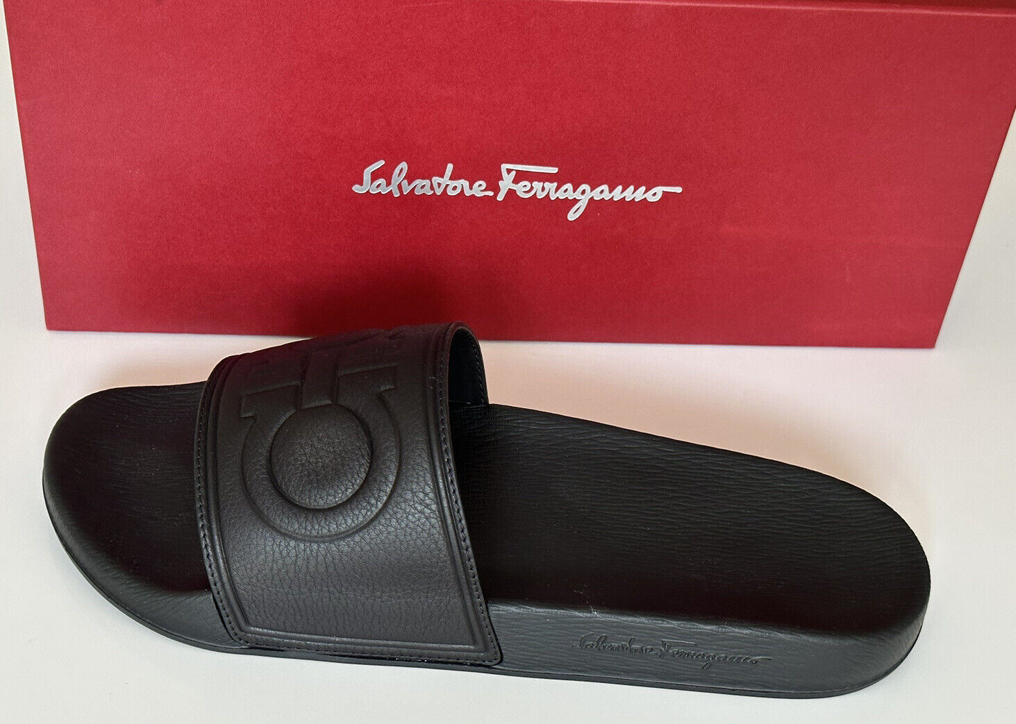 Мужские черные резиновые сандалии Salvatore Ferragamo за 330 долларов США ТОЛЬКО ДЛЯ ЛЕВОЙ НОГИ 10 шт. США