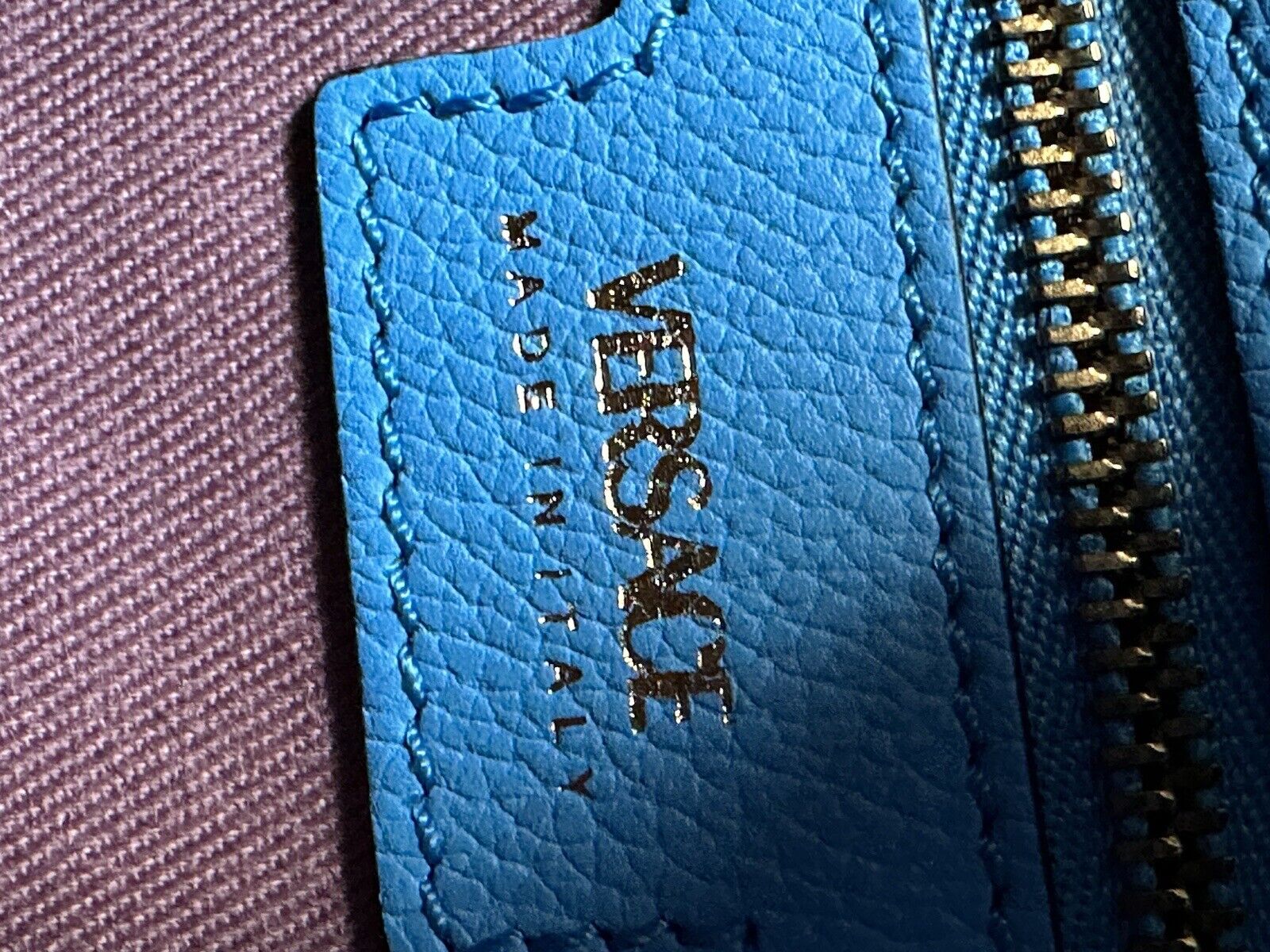 NWT $1875 Versace Сумка-хобо среднего размера из кожи теленка Medusa синего цвета 1000699 IT 