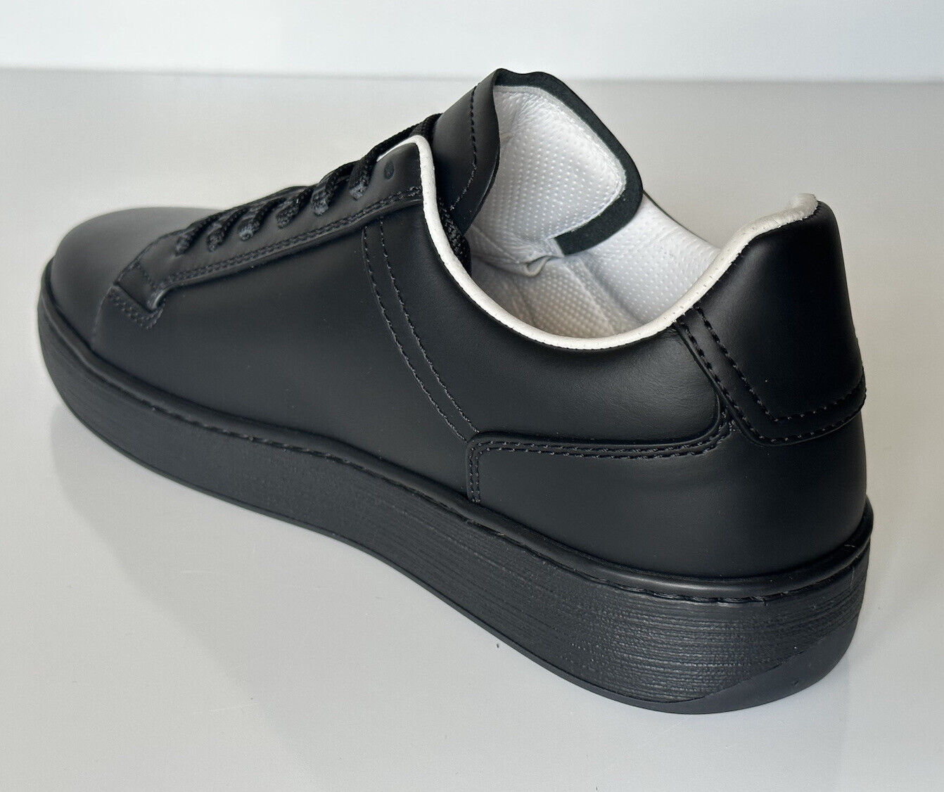 NIB $690 Bottega Veneta Men's Calf Leather Black Sneakers 7.5 US (40.5) 578298
