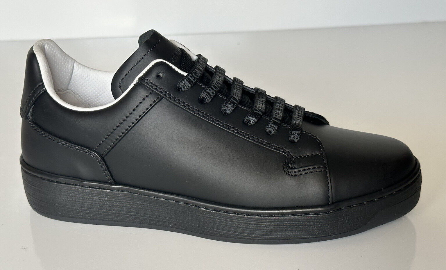 Мужские черные кроссовки из телячьей кожи Bottega Veneta 690 долларов США 12 США (45 евро) 578298 