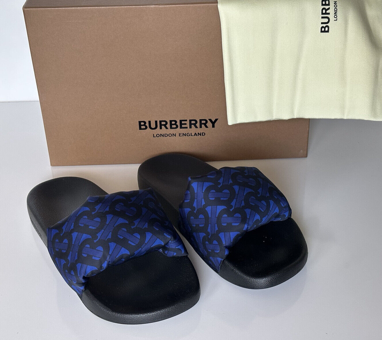 NIB $570 Burberry Furley Puff TB Men's Slides Blue Sandals 7 US (40) 8048585