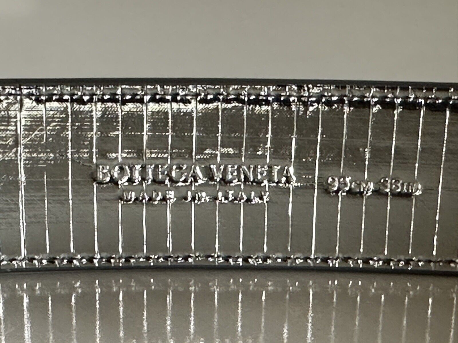 Neu mit Etikett: 450 $ Bottega Veneta Craque Metallic-Leder-Silbergürtel 38/95 IT 691233 
