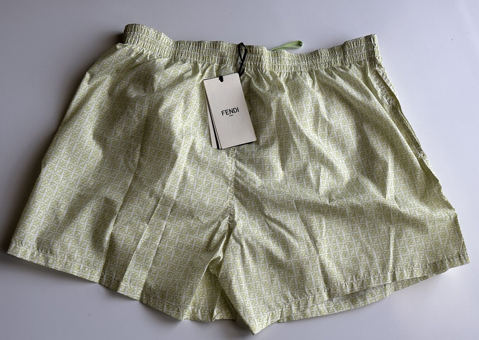 Мужские светло-зеленые шорты-боксеры для плавания Fendi FF стоимостью 580 долларов США 38 США (54 евро) IT FXB077 