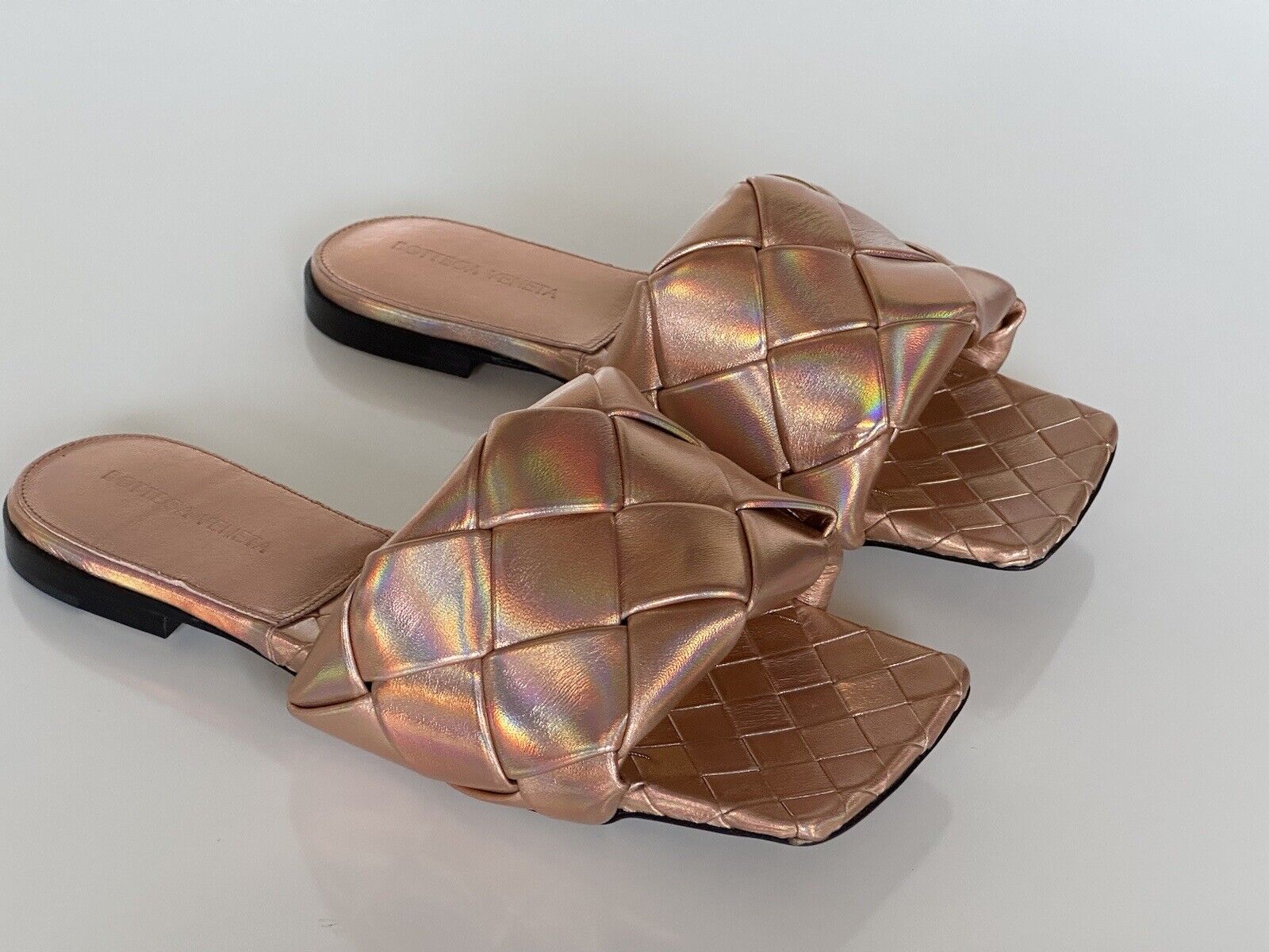 NWT $1350 Bottega Veneta Lido Violet — сандалии на плоской подошве Old Rose, обувь 7, США, 608853 